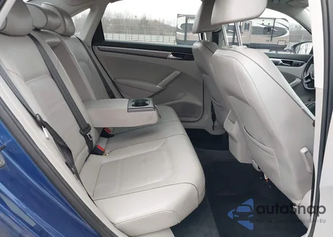 2017 Volkswagen Passat 1.8T R-Line z USA, uszkodzony, nr VIN 1VWDT7A36HC048815